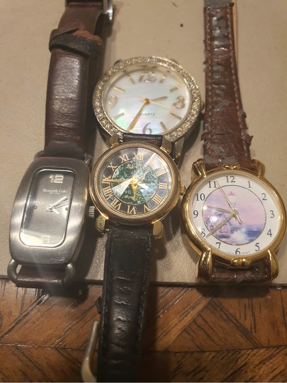 🦋10/$20🦋 Lot of 4 Working Women's Watches For Crafts